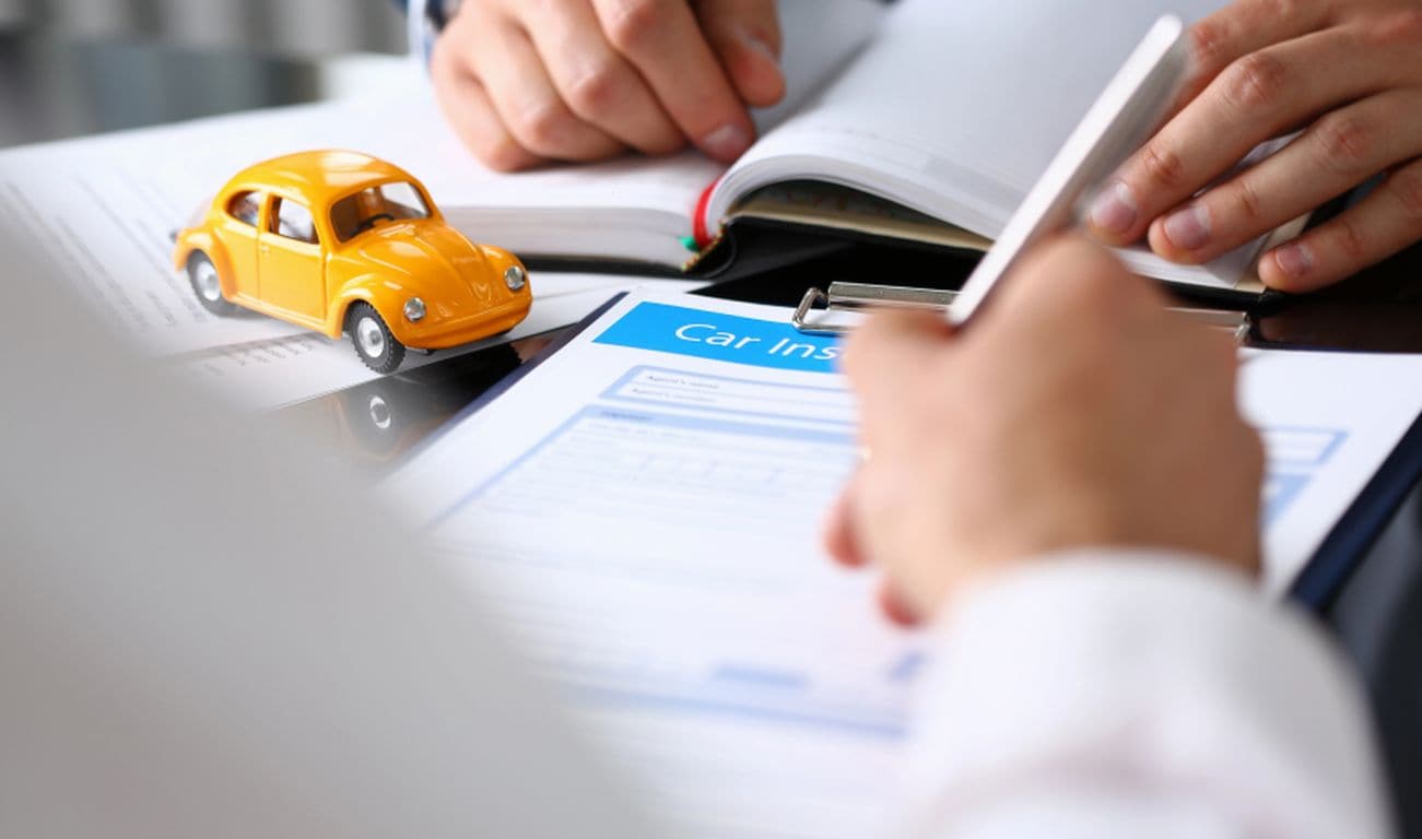 Universal Auto Registration & Services